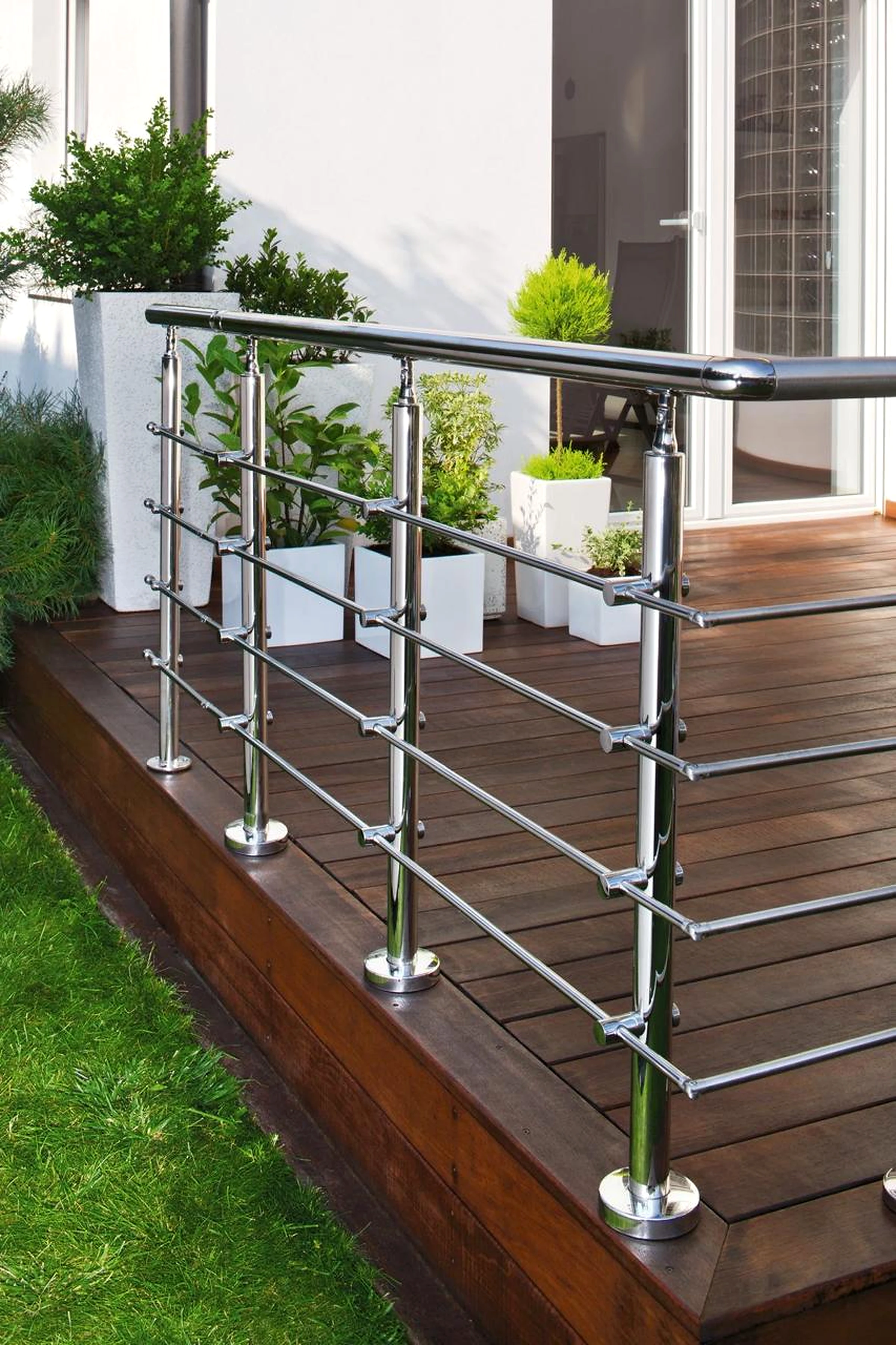 Stainless steel baluster and handrail railing system